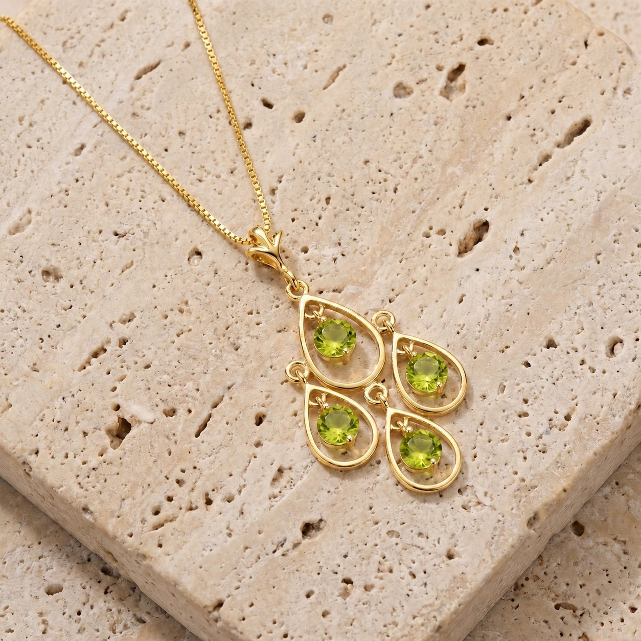Yellow Gold Vintage Necklace Peridot 10K — Elisabetta