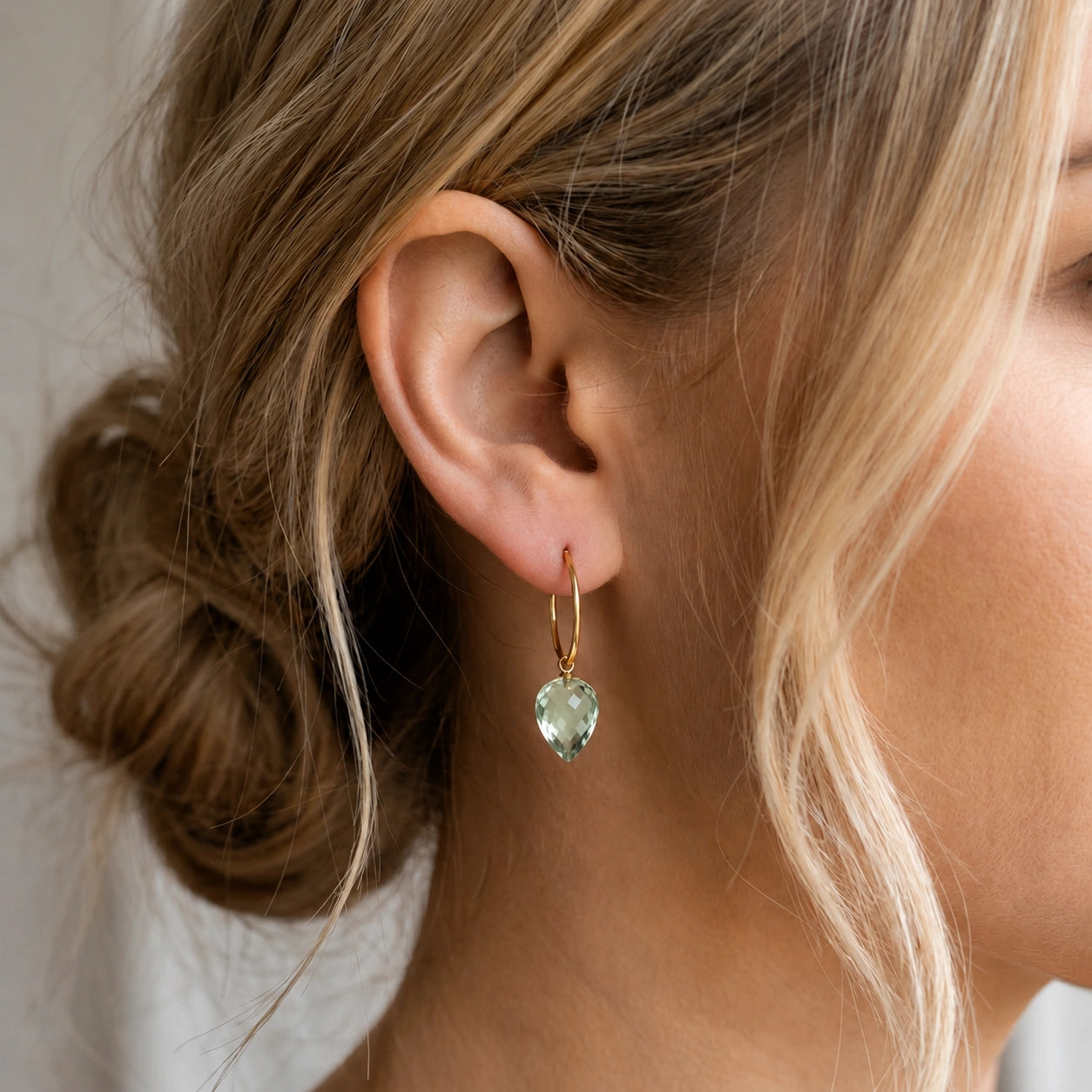 Yellow Gold Pet Hoop Earrings Green Amethyst 10K — Malvina