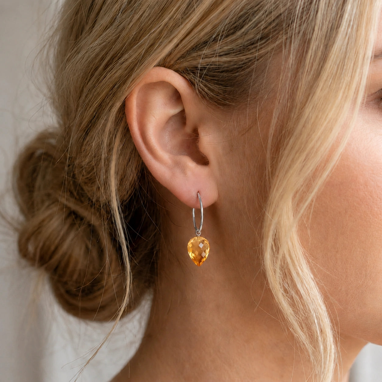 White Gold Pet Hoop Earrings Citrine 10K — Malvina