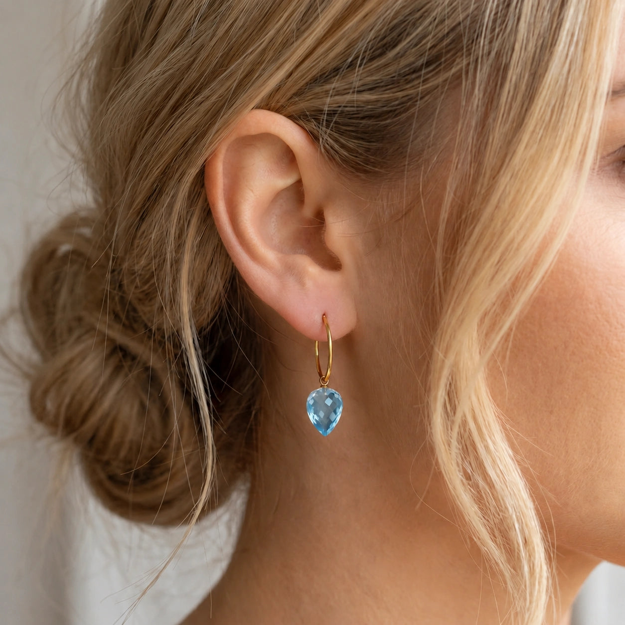 Yellow Gold Pet Hoop Earrings Blue Topaz 10K — Malvina