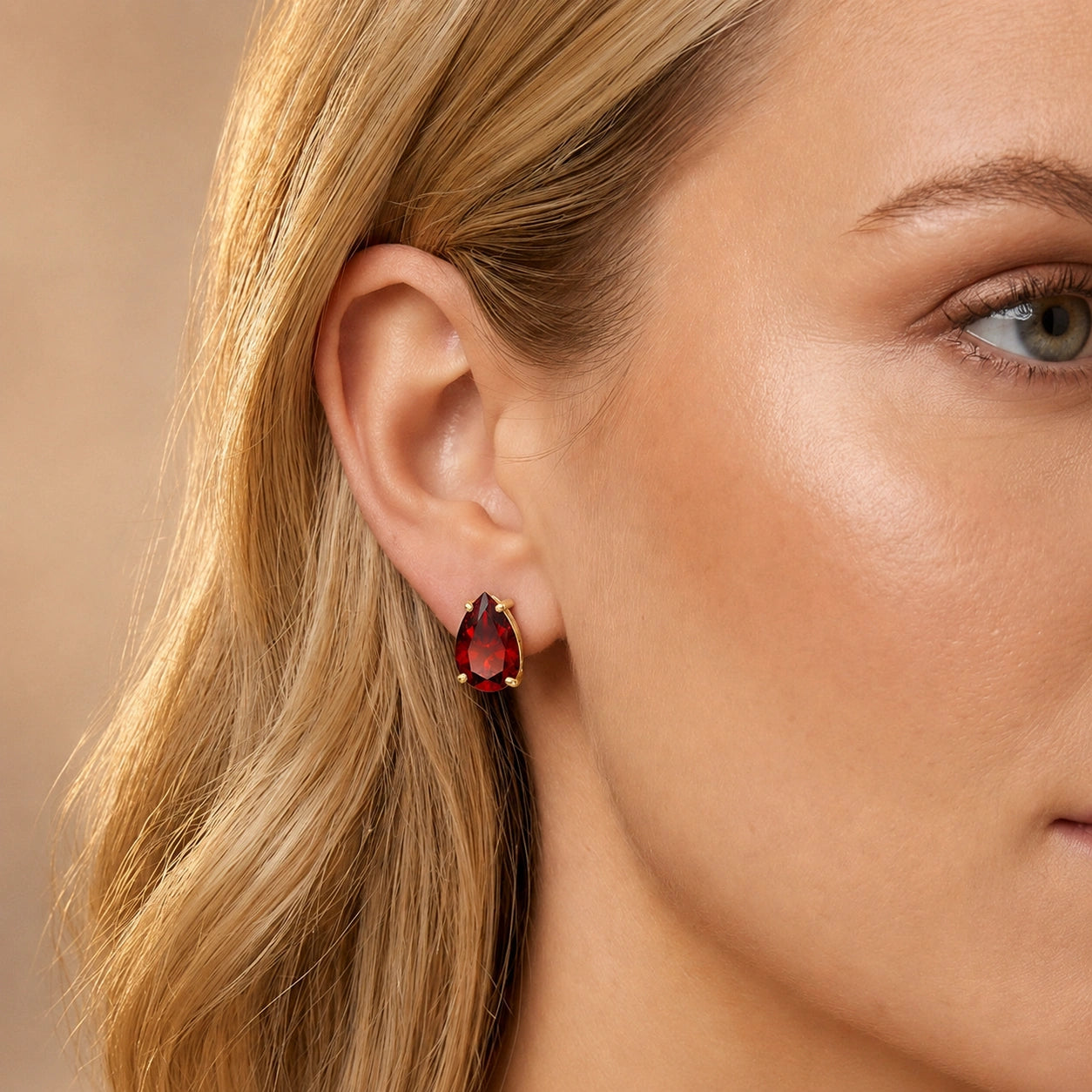 Yellow Gold Garnet — Mariafrida