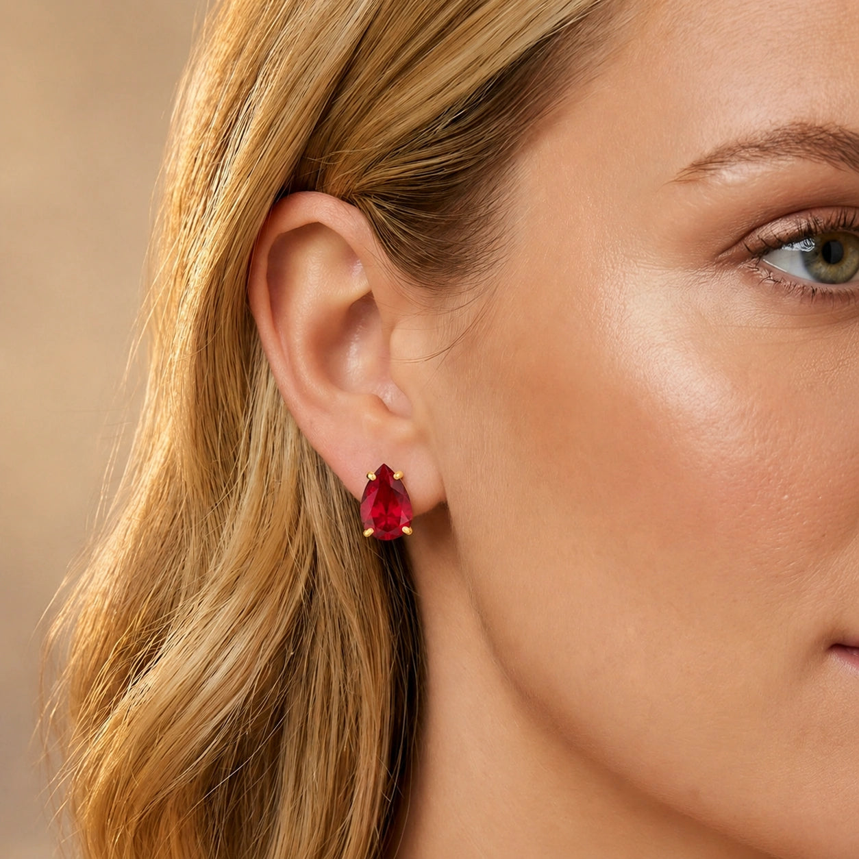 Yellow Gold Ruby — Mariafrida