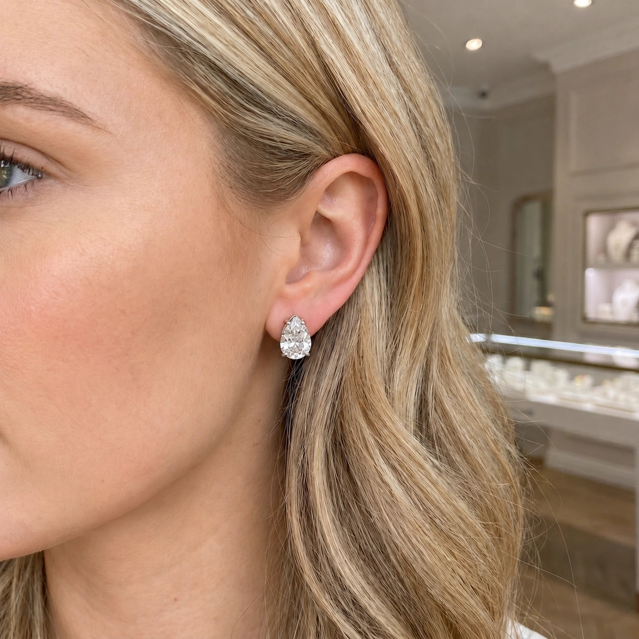 White Gold White Topaz — Mariafrida