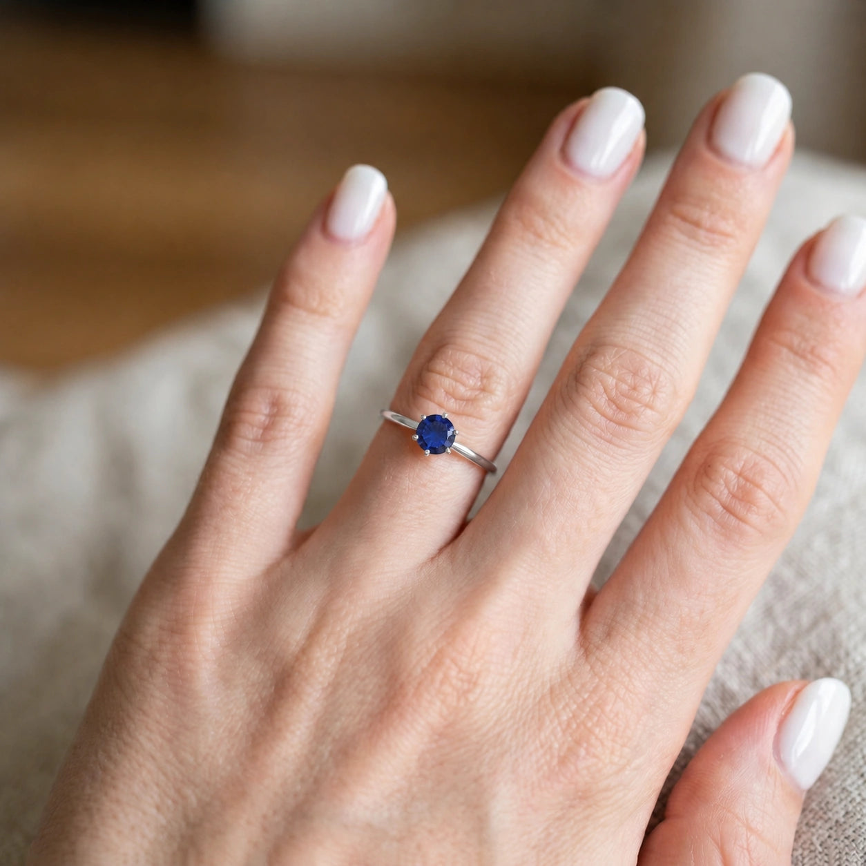 White Gold Ring Sapphire 10K — Eufemia
