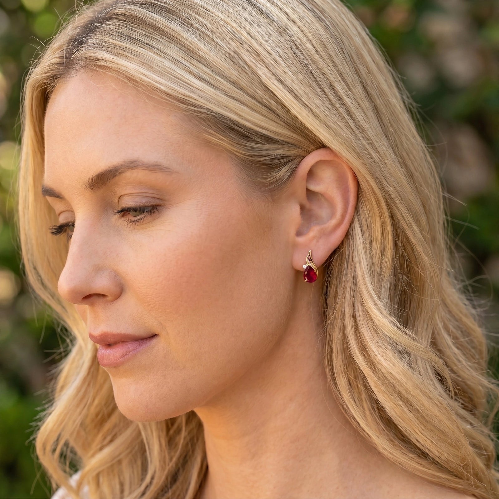 Yellow Gold Signature Stud Earrings Ruby 10K — Tosca