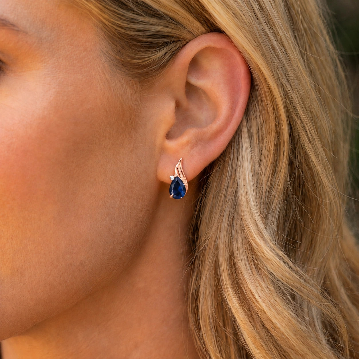 Rose Gold Signature Stud Earrings Sapphire 10K — Tosca
