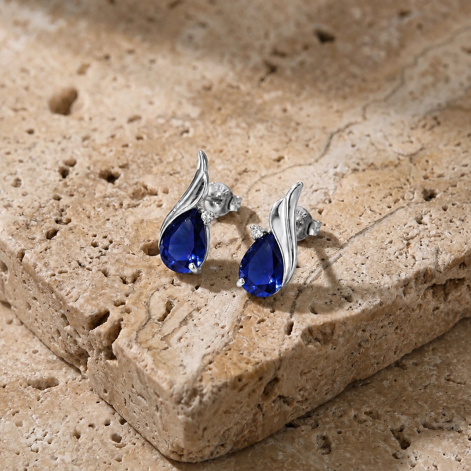 White Gold Signature Stud Earrings Sapphire 10K — Tosca
