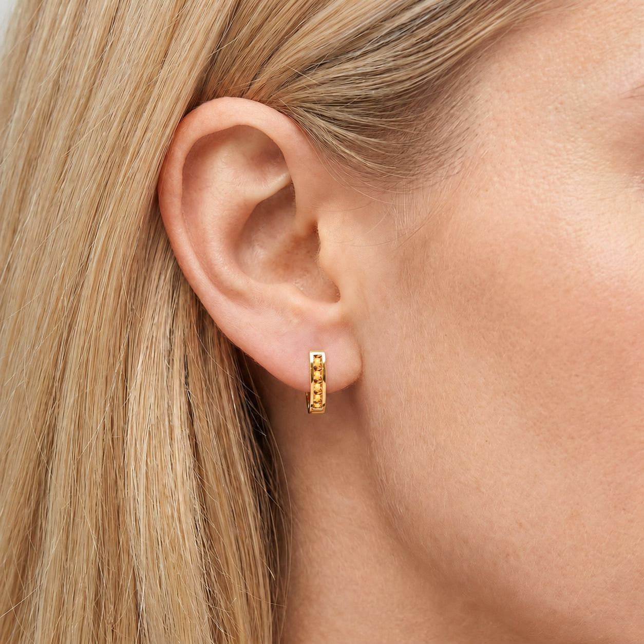 Yellow Gold Heritage Earrings Garnet 10K — Celestina