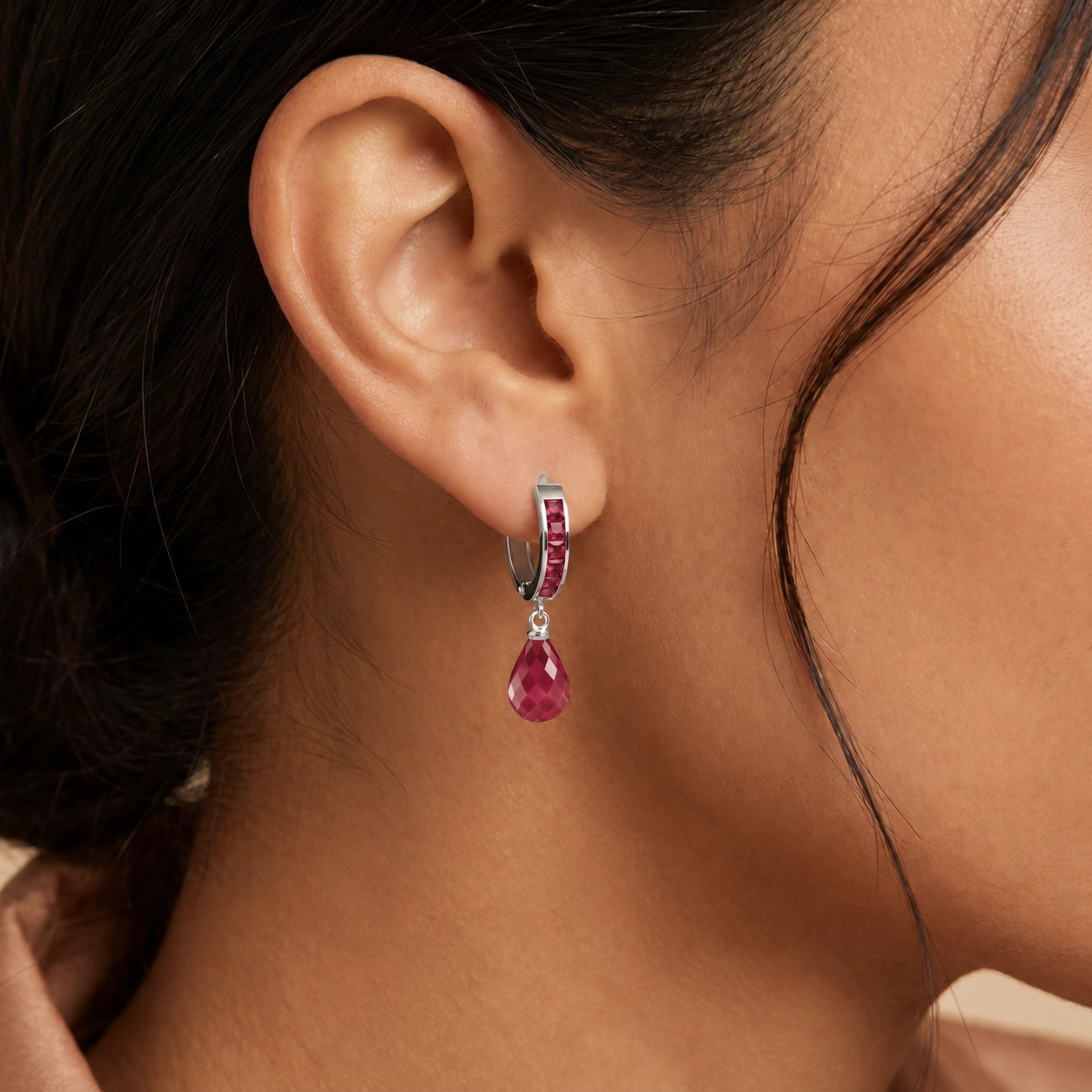 White Gold Ruby — Mariaadriana