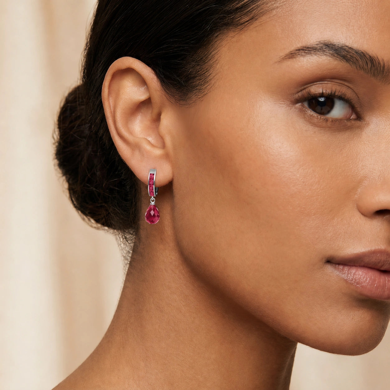 White Gold Ruby — Mariaadriana