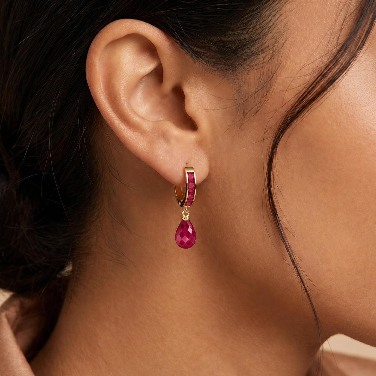 Yellow Gold Ruby — Mariaadriana