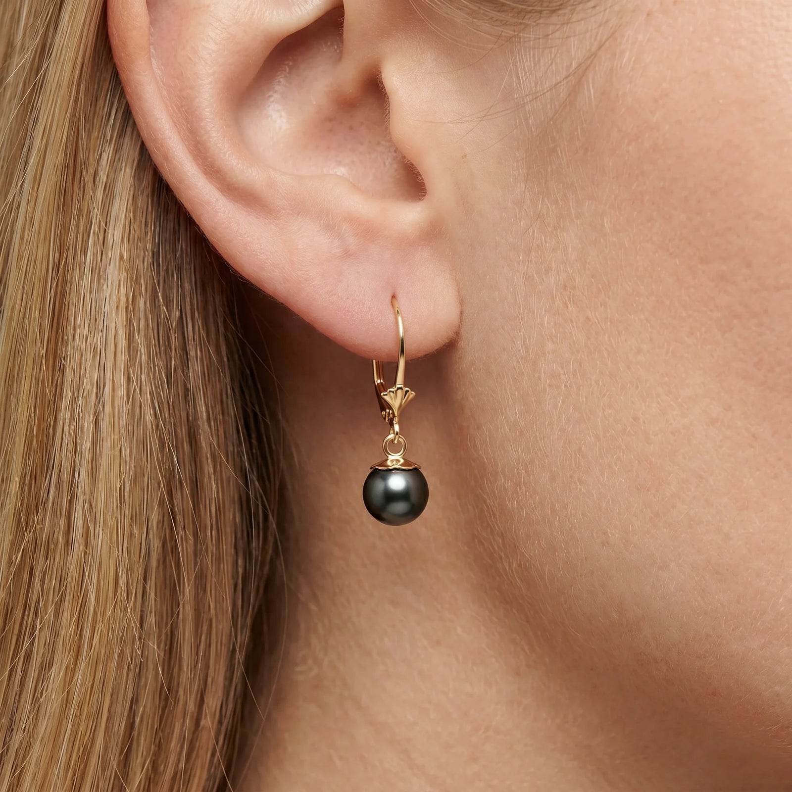 Yellow Gold Aura Earrings Pearl 10K — Natalia