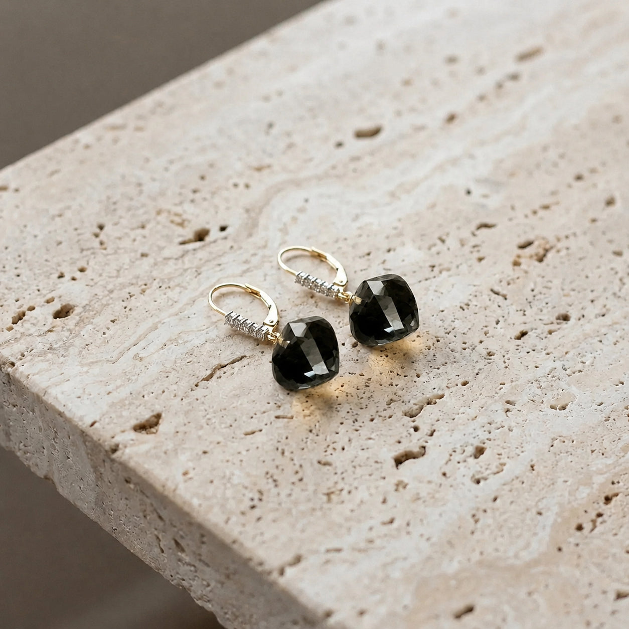 Yellow Gold Earrings Sapphire 10K — Stella