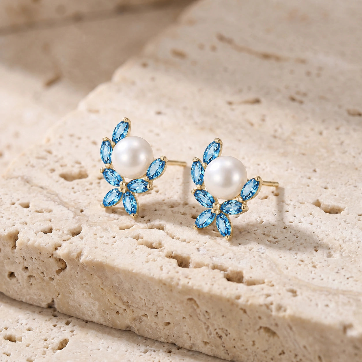 Yellow Gold Pearl & Blue Topaz — Mariaambra
