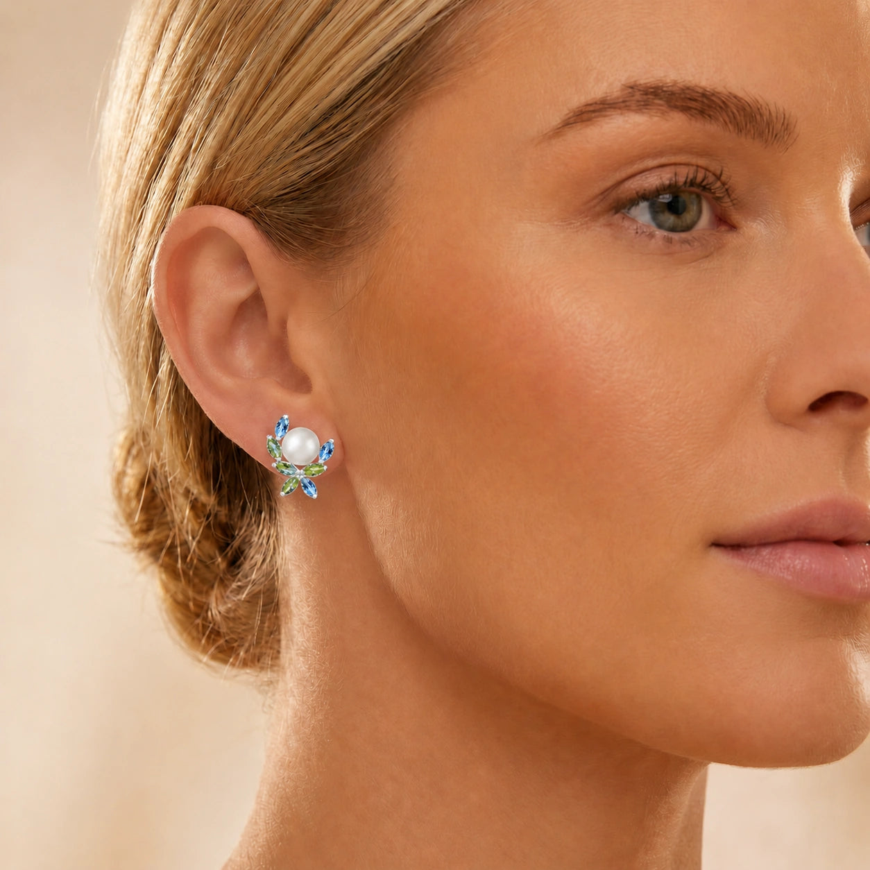 White Gold Pearl & Peridot & Blue Topaz — Mariaambra
