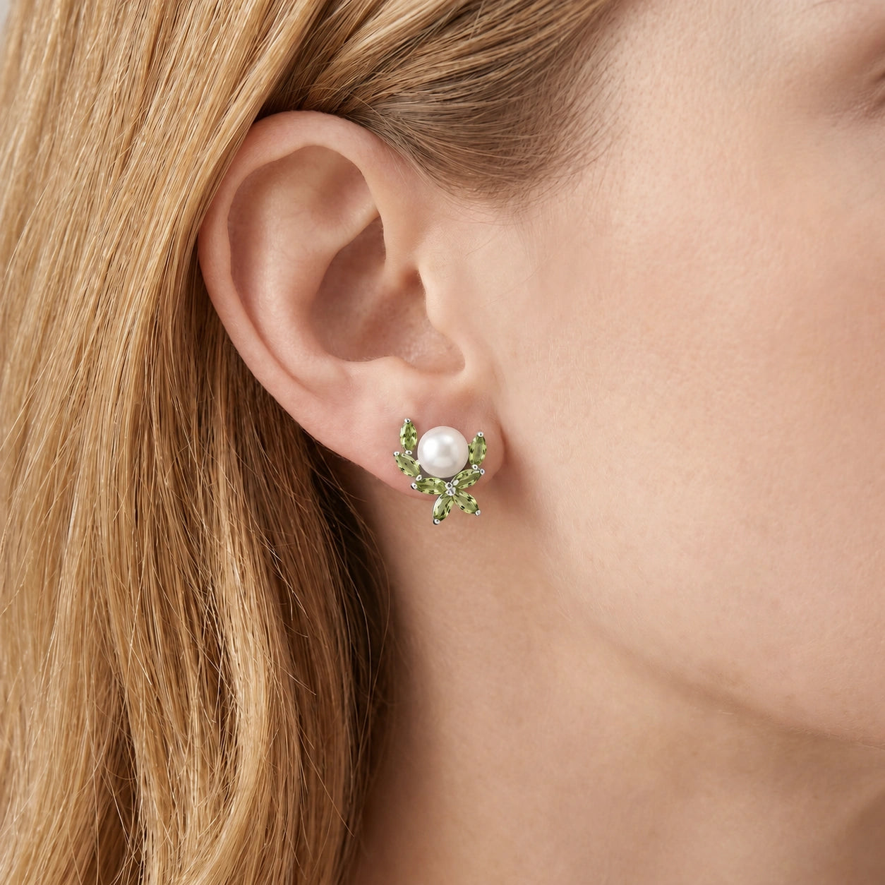 White Gold Pearl & Peridot — Mariaambra