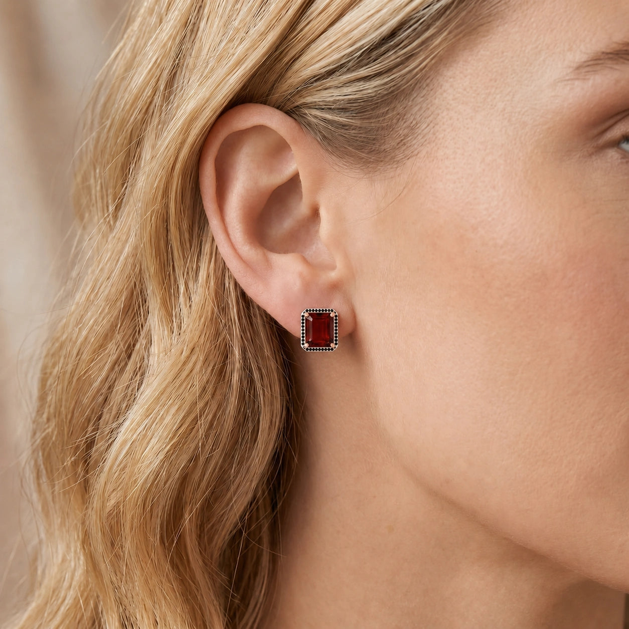 Rose Gold Earrings Garnet 10K — Faustina