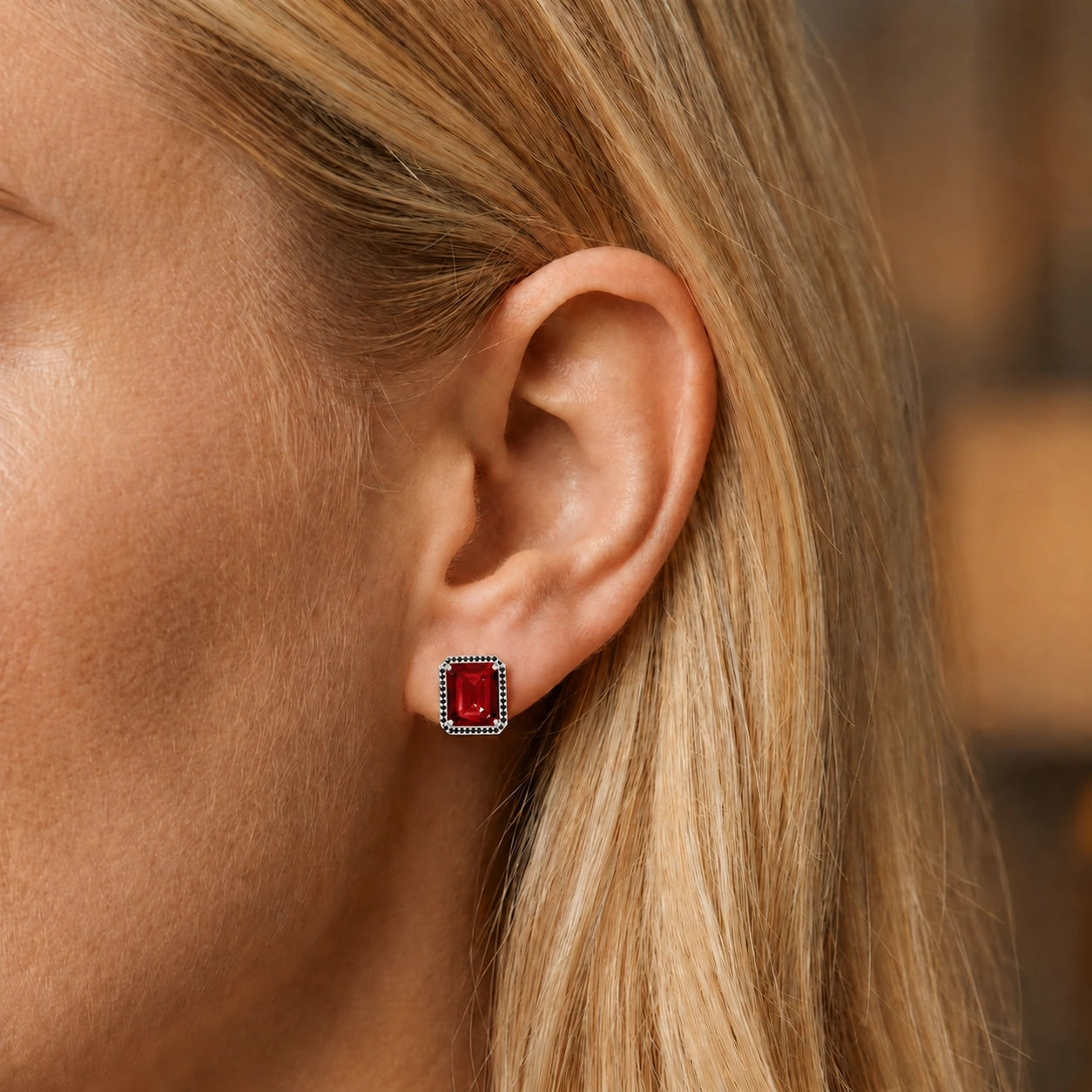White Gold Earrings Garnet 10K — Faustina