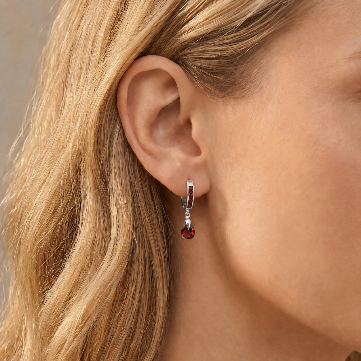 White Gold Garnet — Mariaarabella