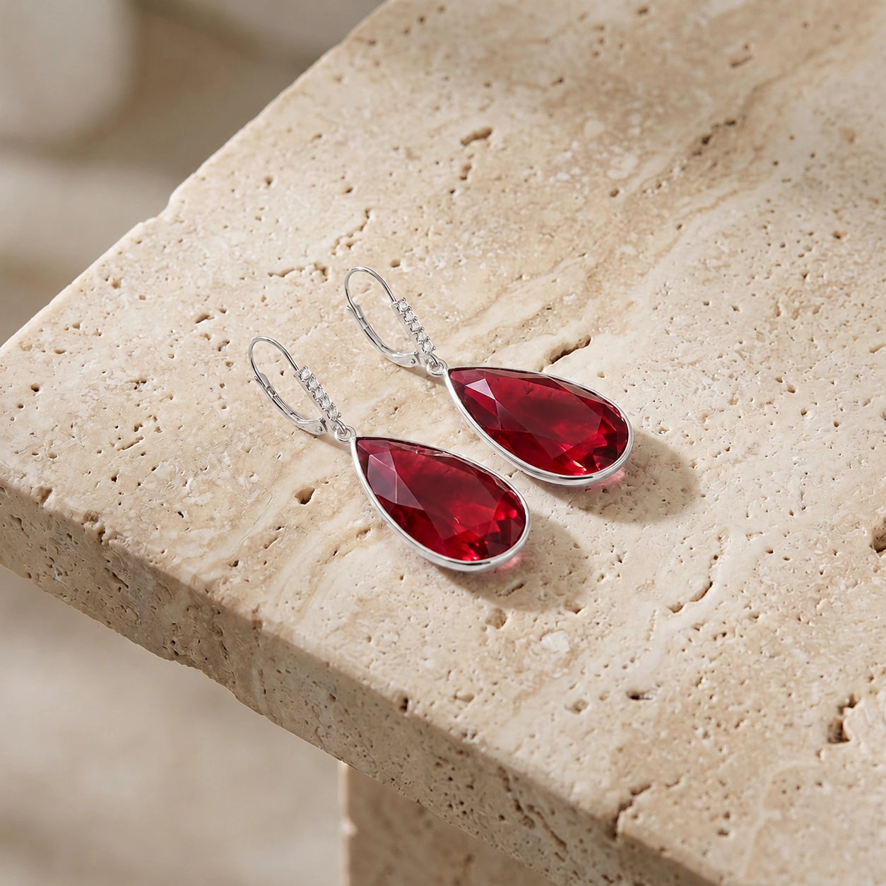 White Gold Ruby & Diamond — Mariaargentina