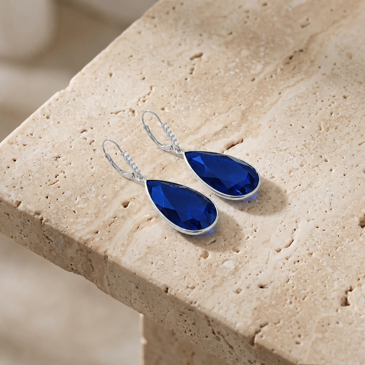 White Gold Sapphire & Diamond — Mariaargentina