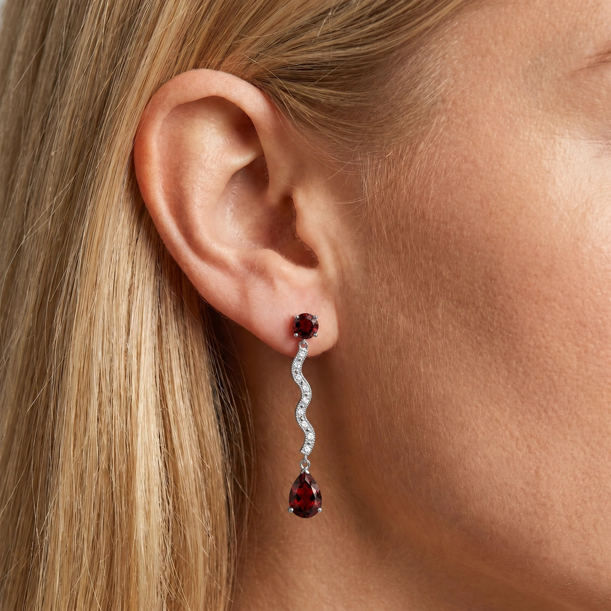 White Gold Garnet & Diamond — Mariaarianna