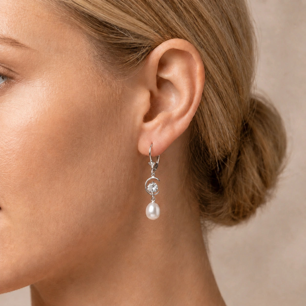 White Gold Pearl & Diamond — Mariaarmida