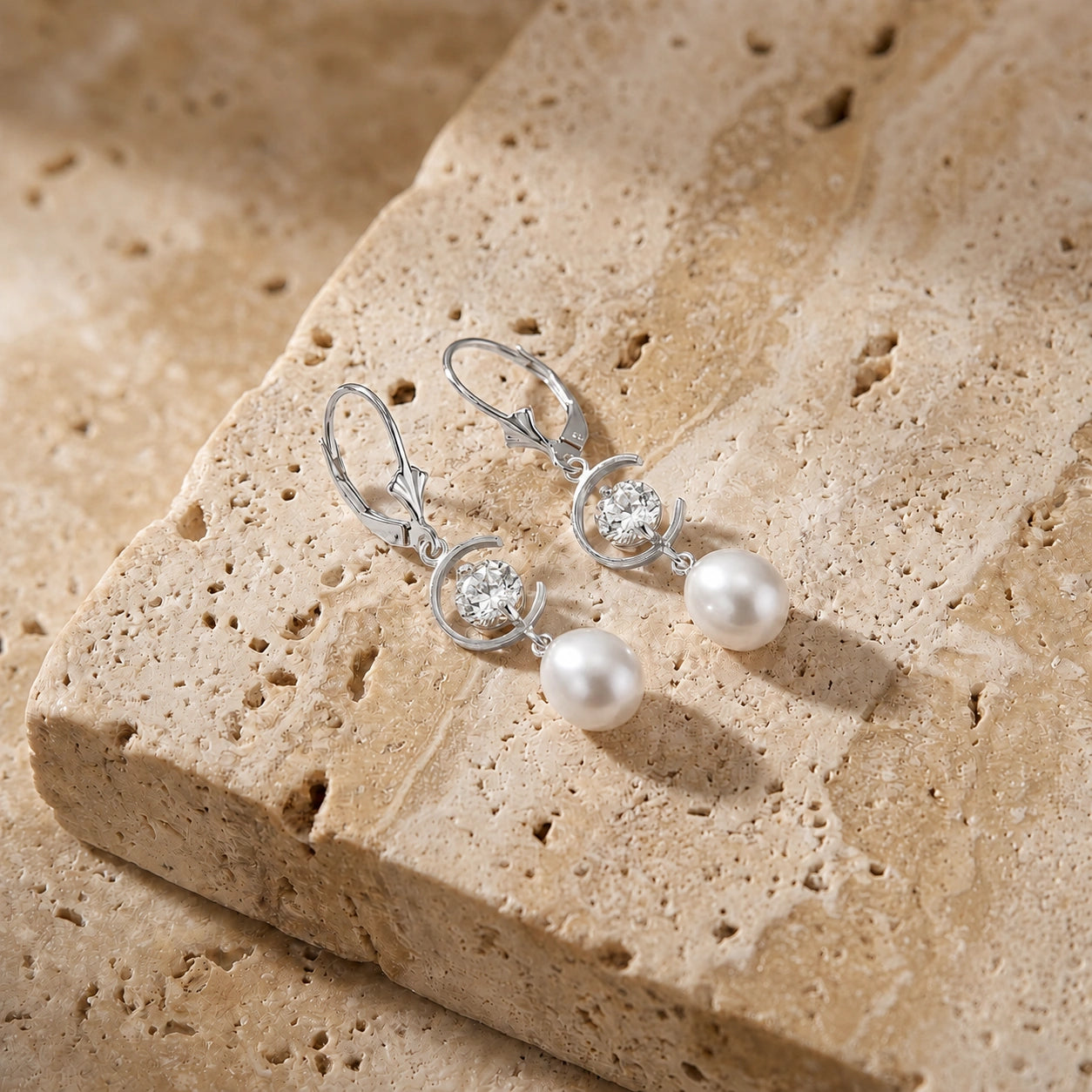 White Gold Pearl & Diamond — Mariaarmida