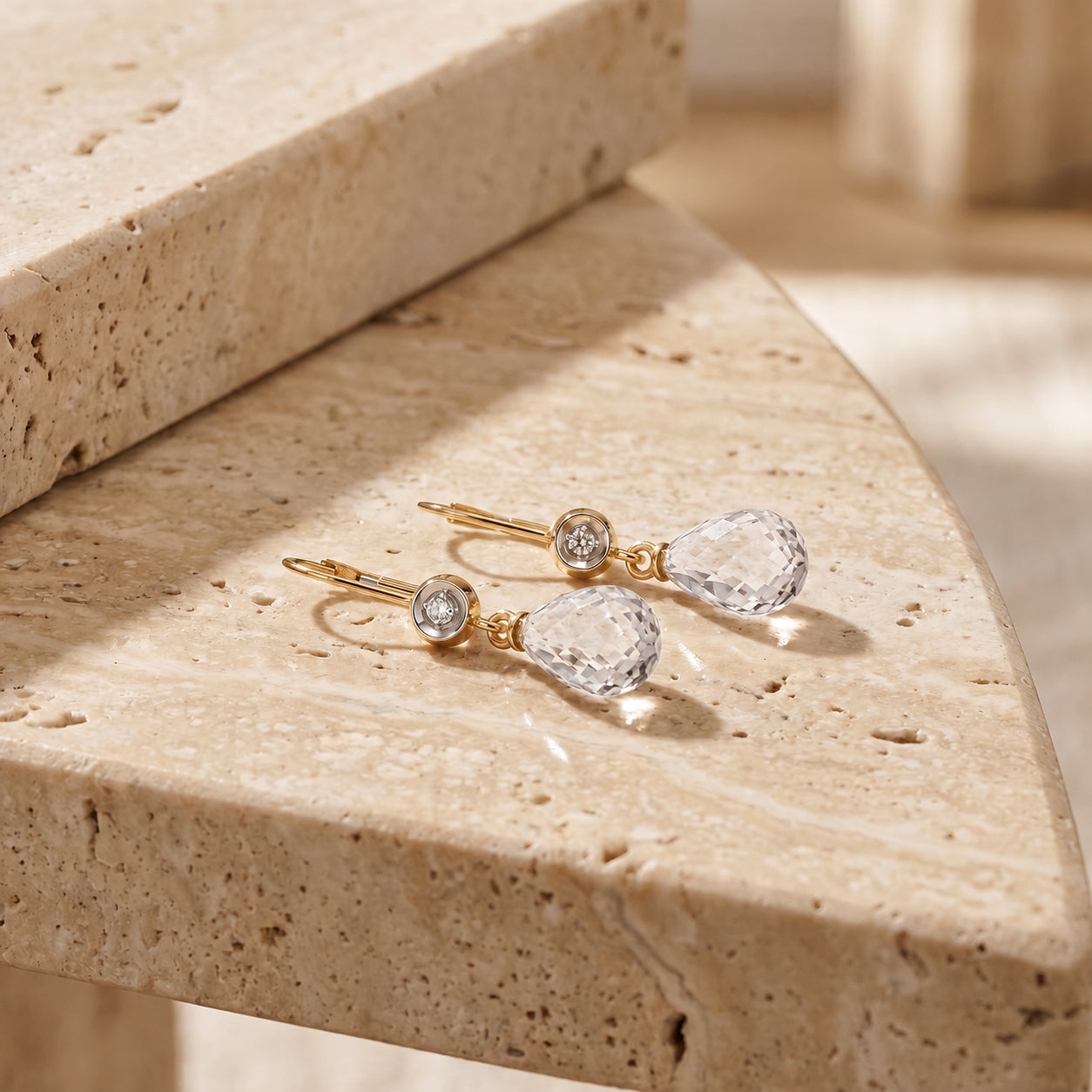 Yellow Gold Earrings Emerald 10K — Giuseppina