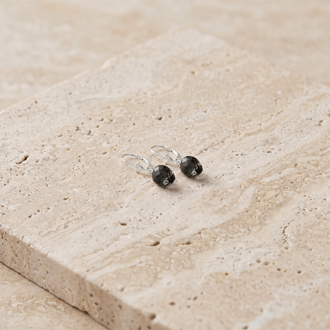 White Gold Earrings Sapphire 10K — Ifigenia