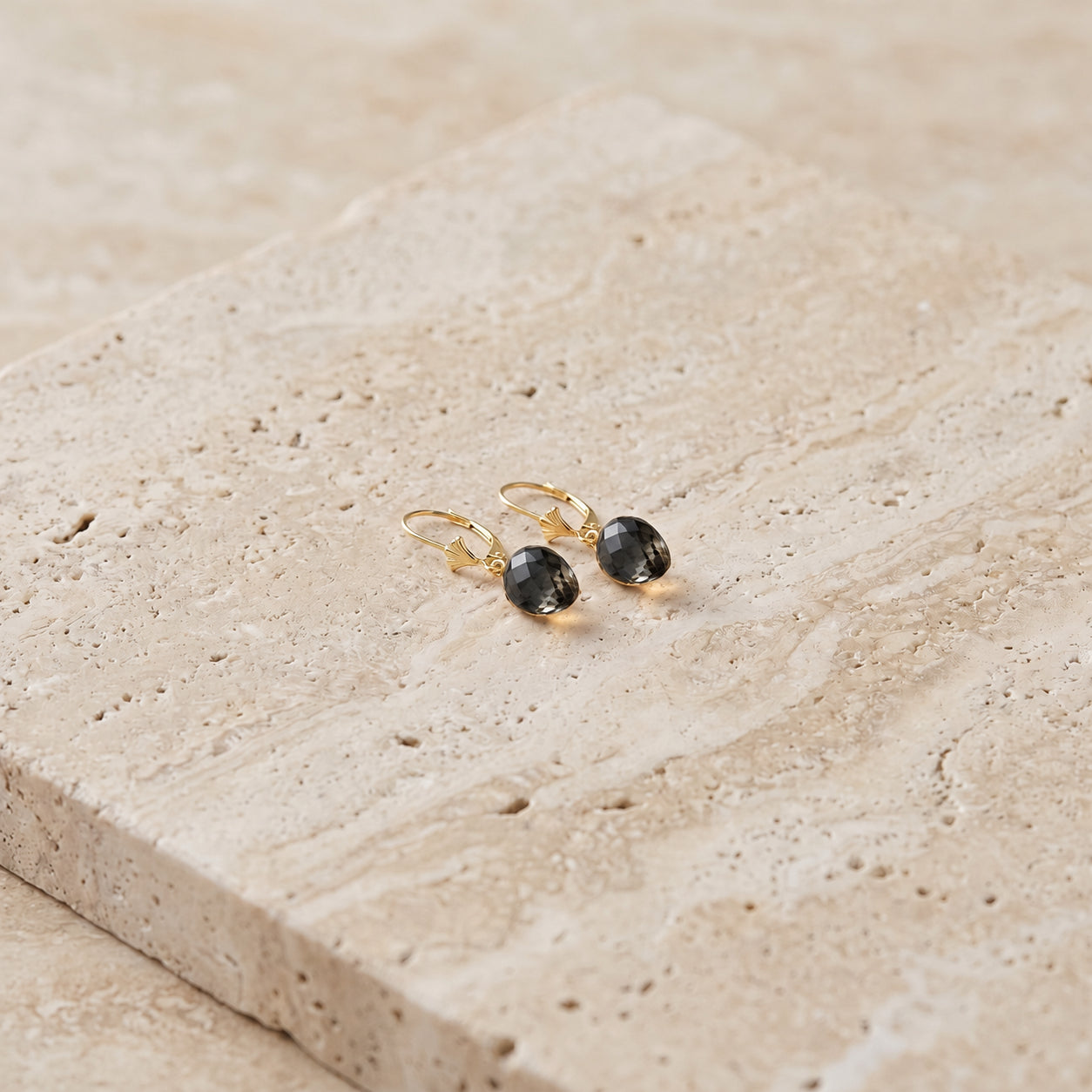 Yellow Gold Earrings Sapphire 10K — Ifigenia