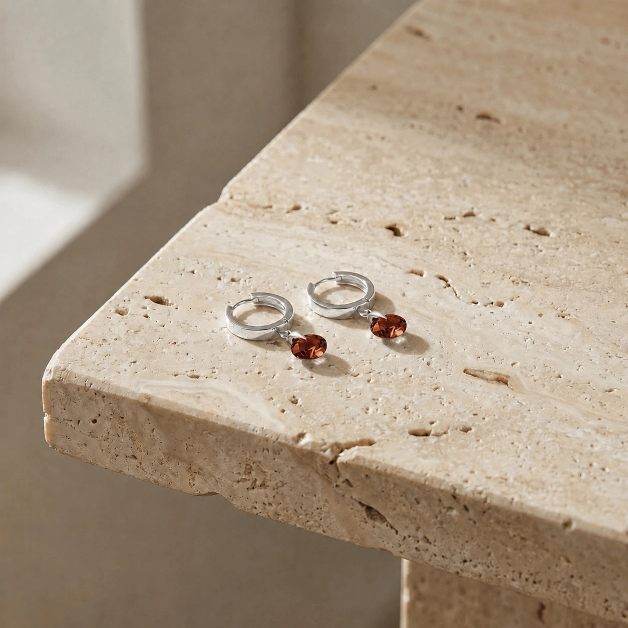 White Gold Garnet — Mariaazzurra