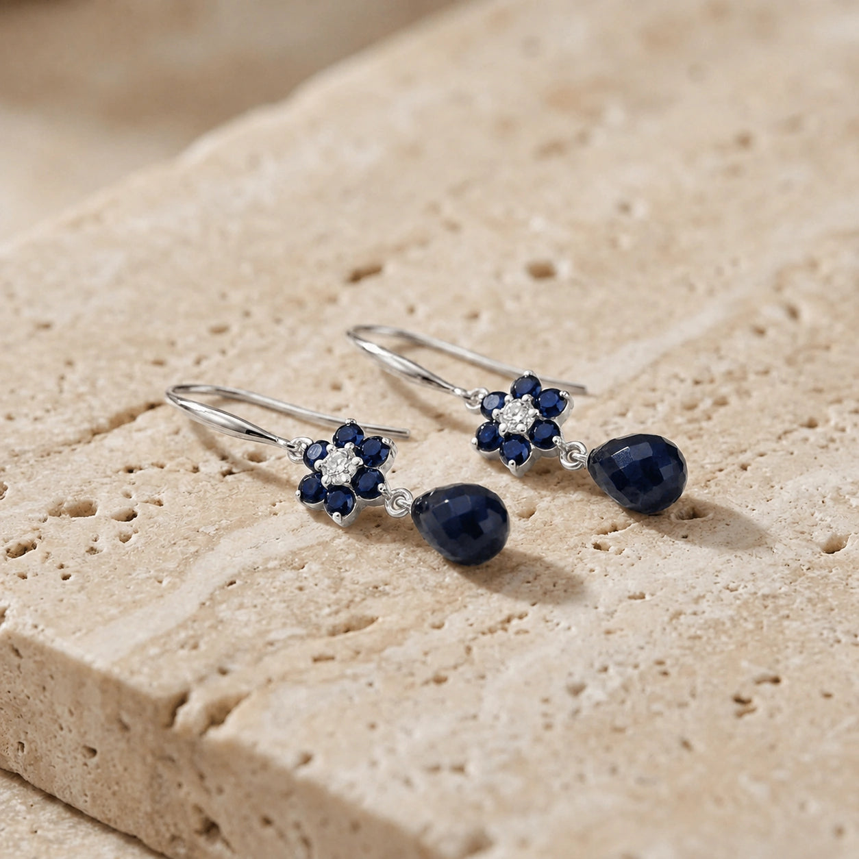 White Gold Diamond & Sapphire — Mariabattistina