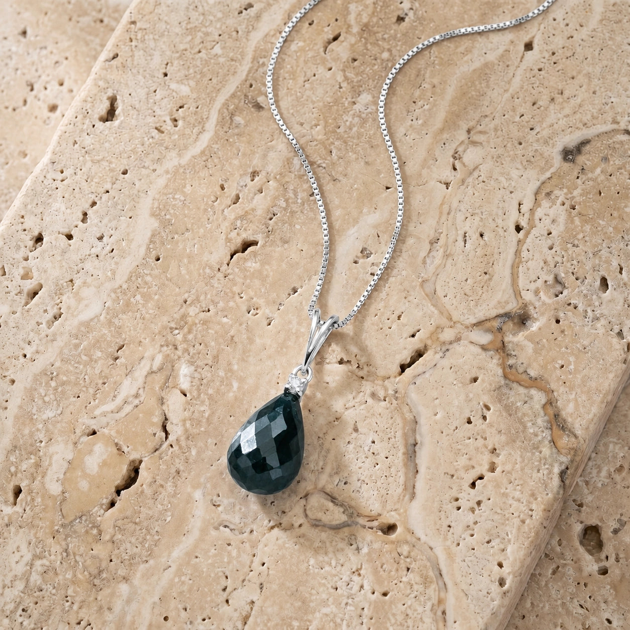 White Gold Diamond & Emerald — Mariabella