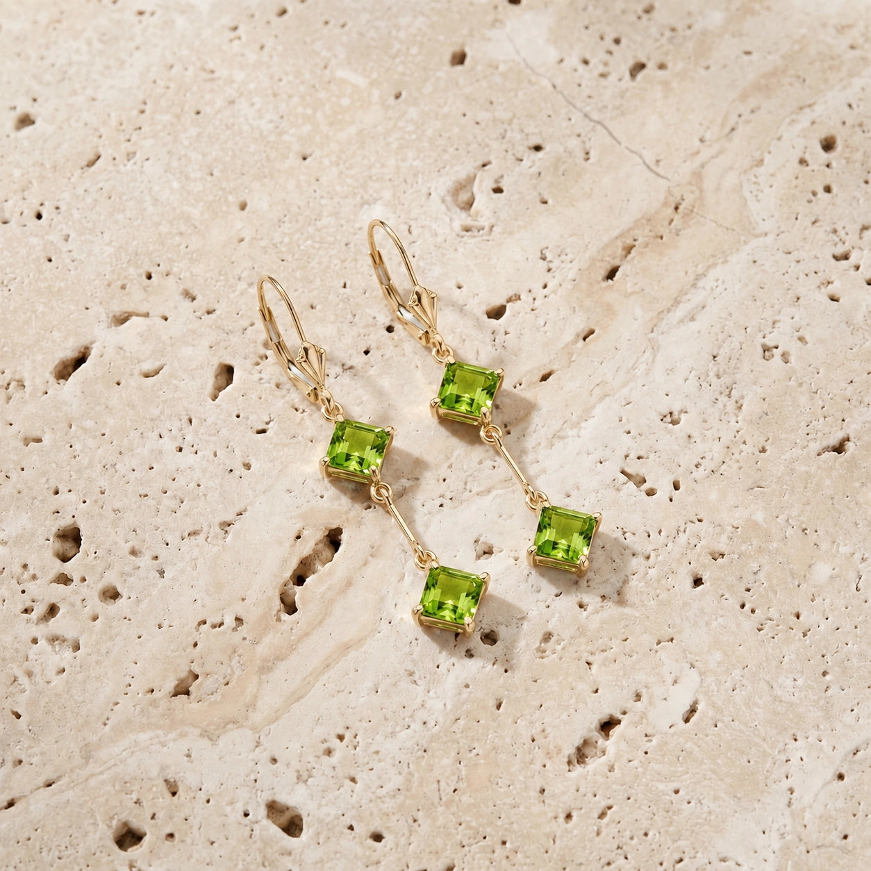 Yellow Gold Signature Earrings Peridot 10K — Dalia