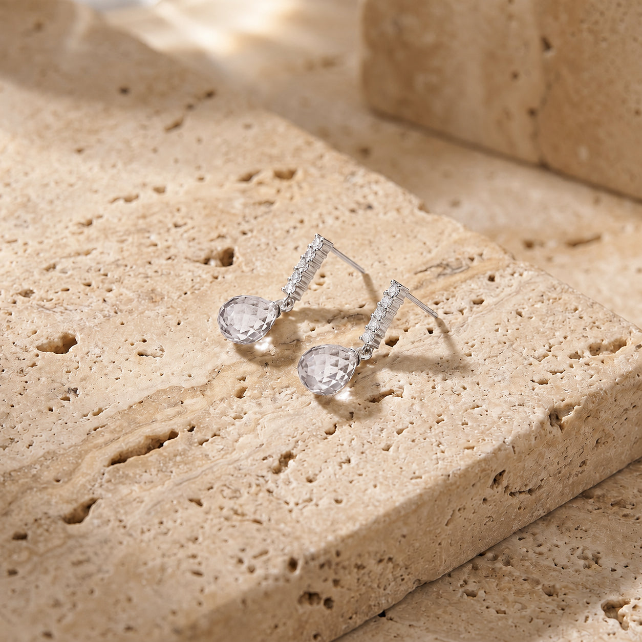 White Gold Earrings Emerald 10K — Nerina