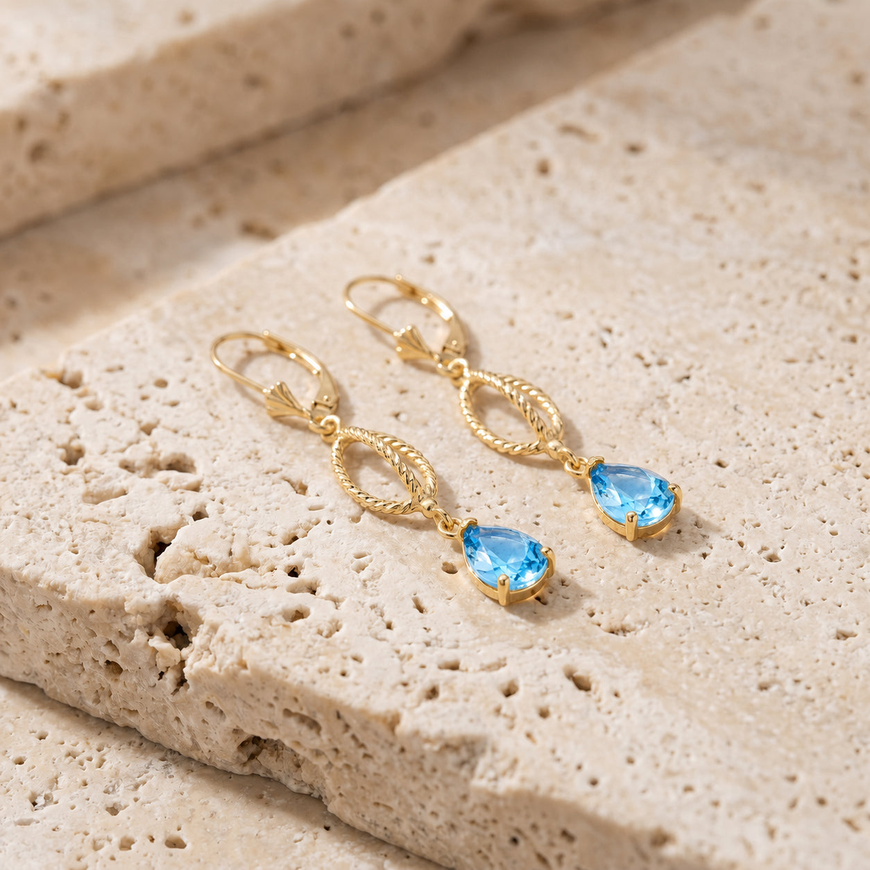 Yellow Gold Heritage Earrings Peridot 10K — Carolina