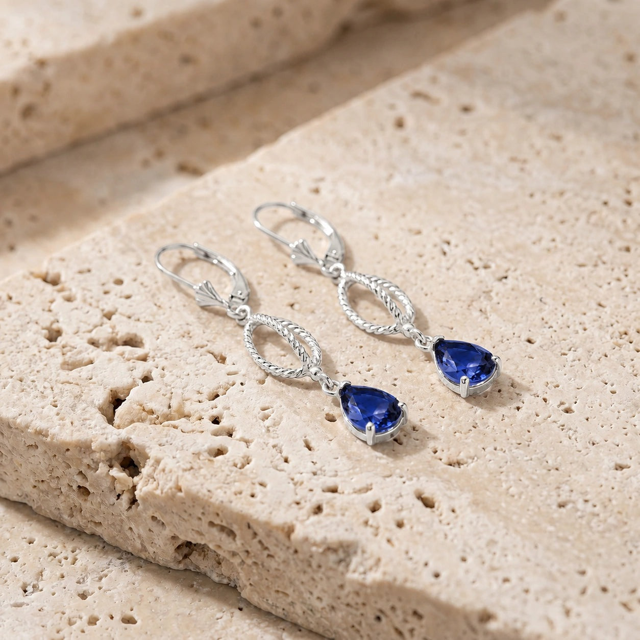 White Gold Heritage Earrings Sapphire 10K — Carolina