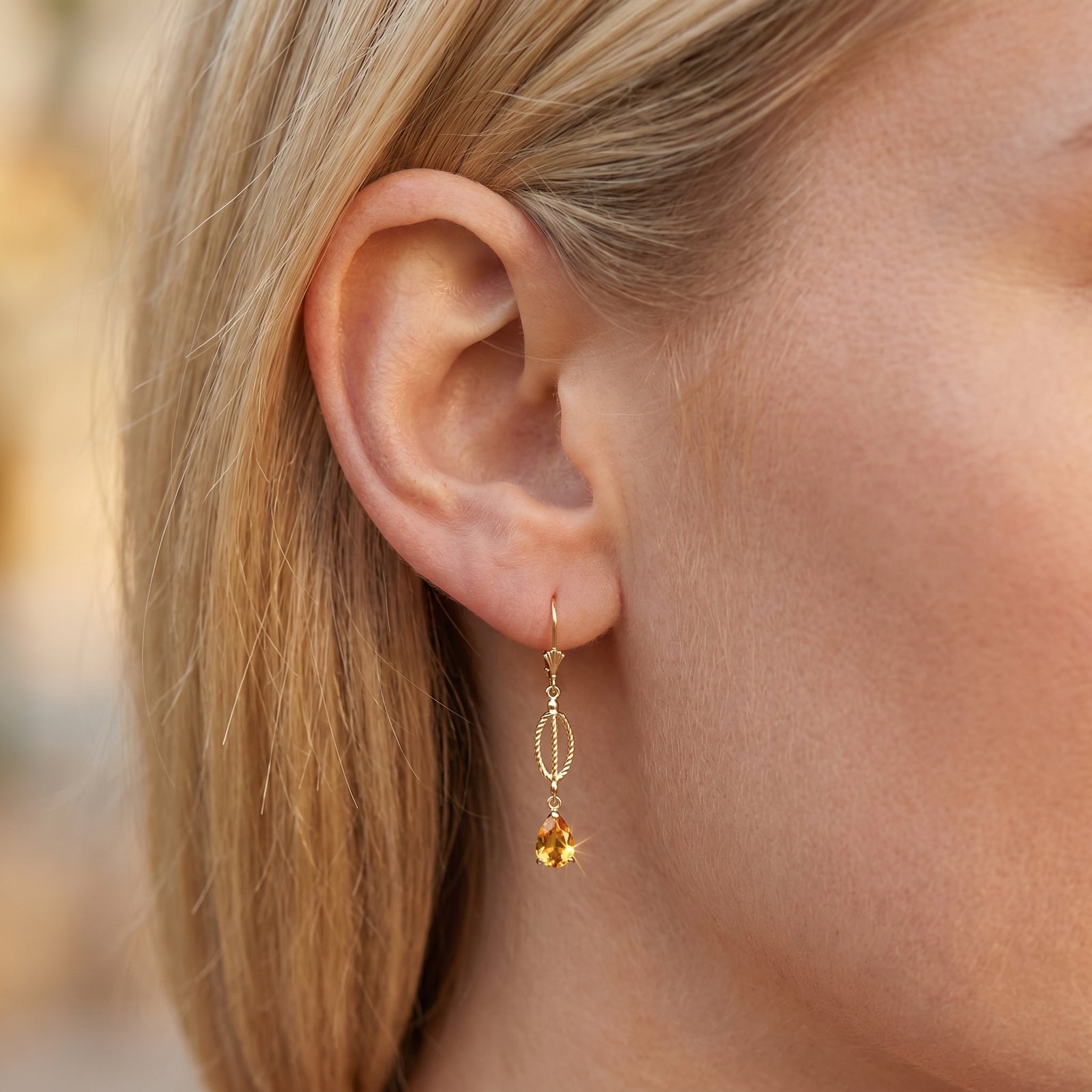 Yellow Gold Heritage Earrings Sapphire 10K — Carolina