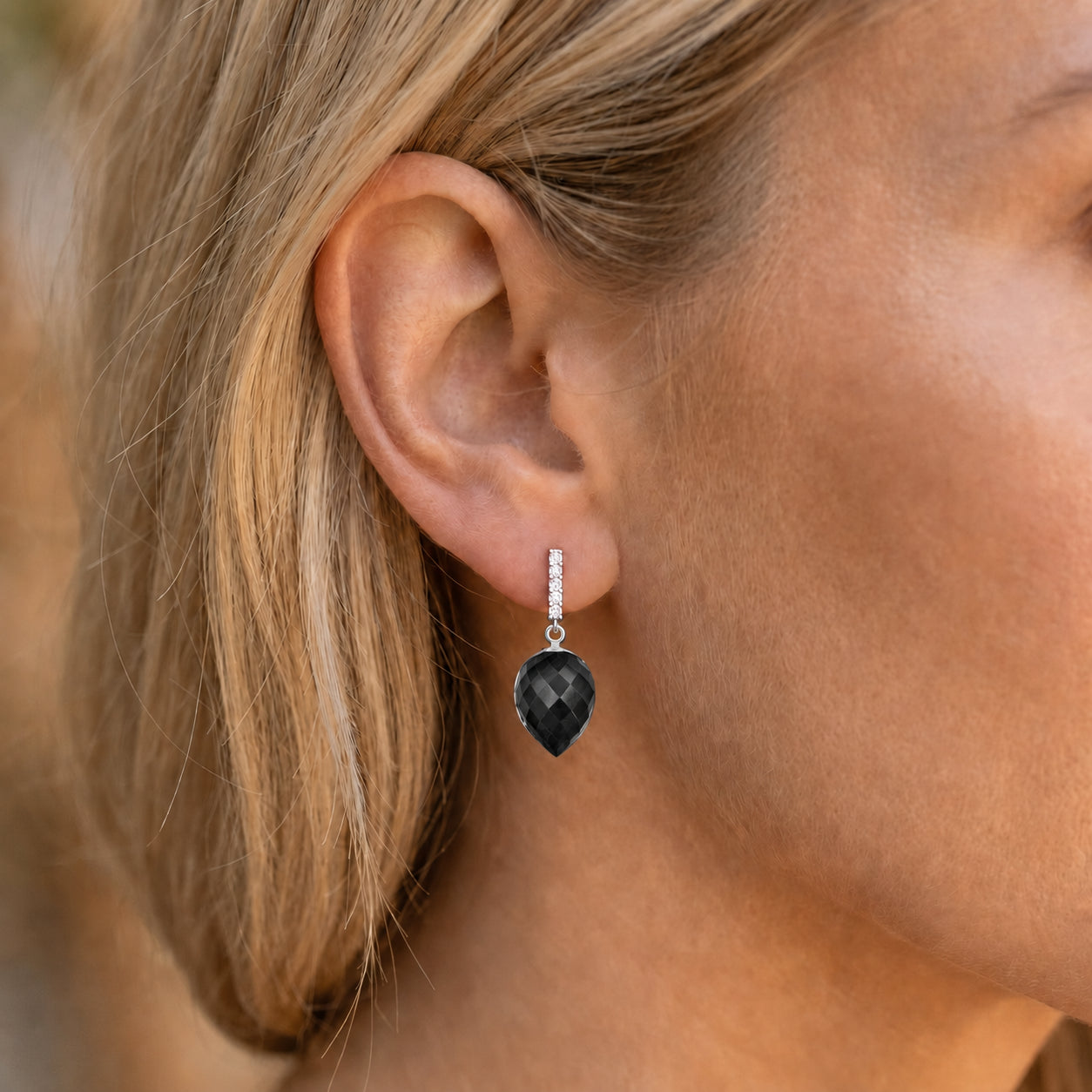 White Gold Earrings Sapphire 10K — Gina