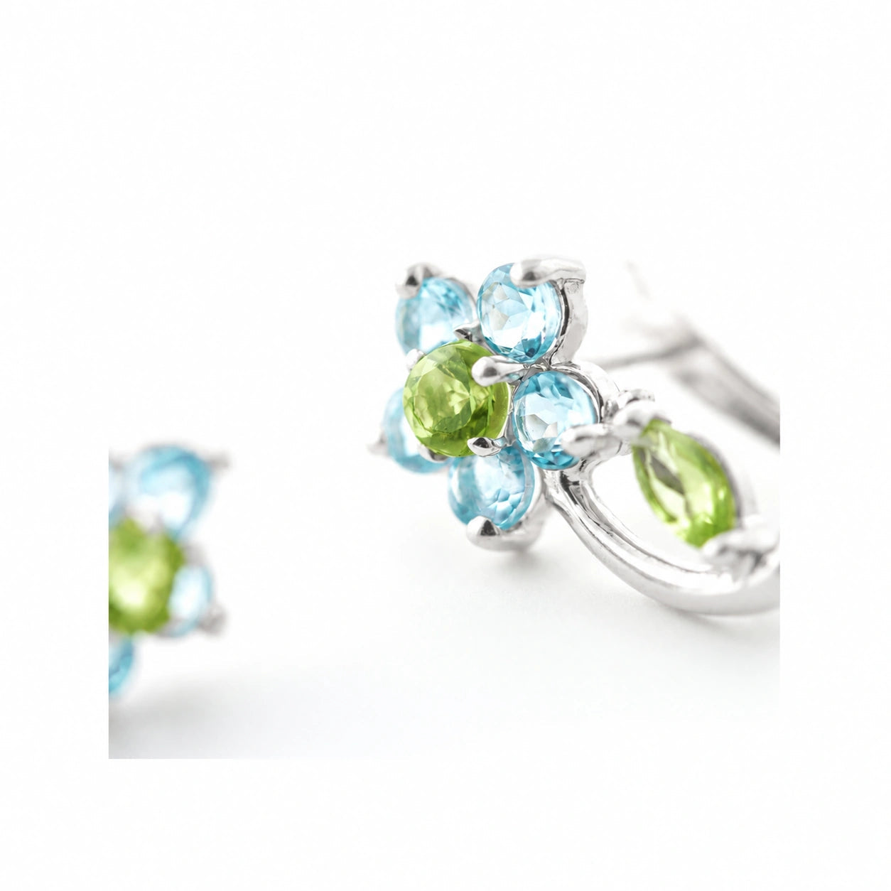 White Gold Peridot & Blue Topaz — Mariacalliope