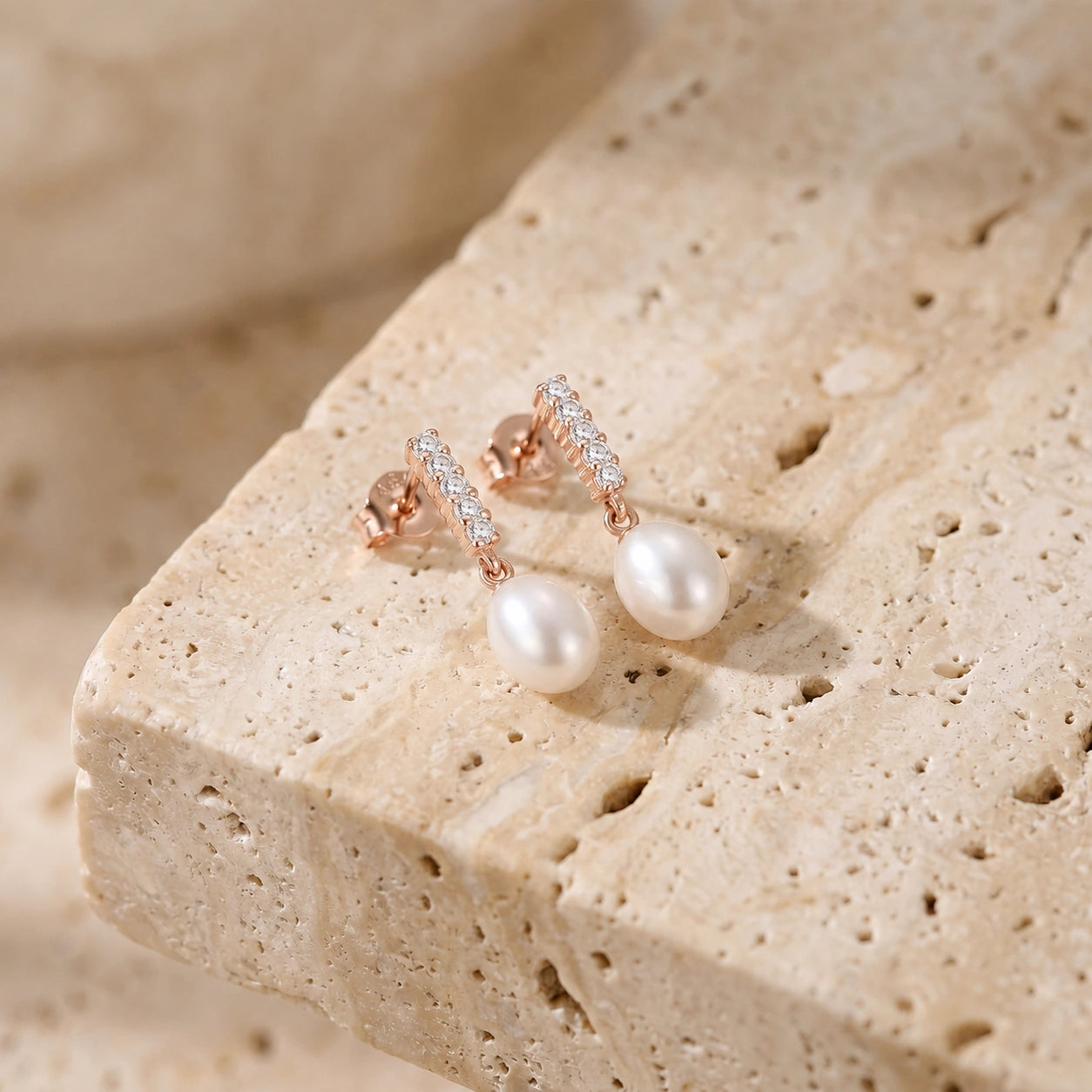 Rose Gold Diamond & Pearl — Mariacamelia