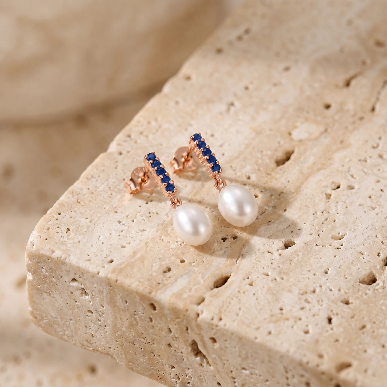 Rose Gold Pearl & Sapphire — Mariacamelia
