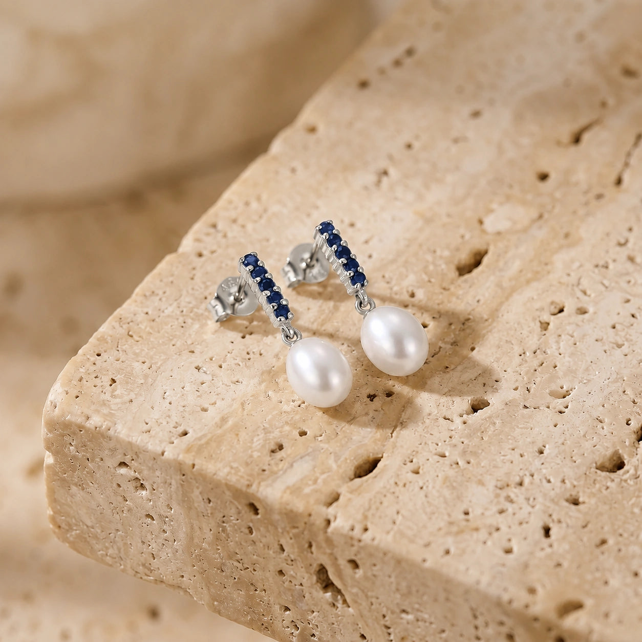 White Gold Pearl & Sapphire — Mariacamelia