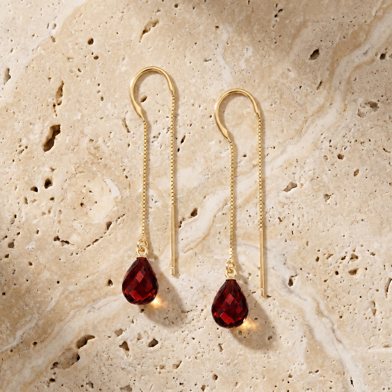 Yellow Gold Earrings Garnet 10K — Egle