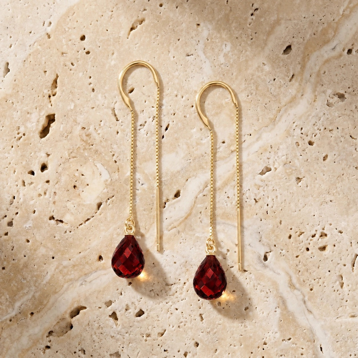 Yellow Gold Earrings Garnet 10K — Egle