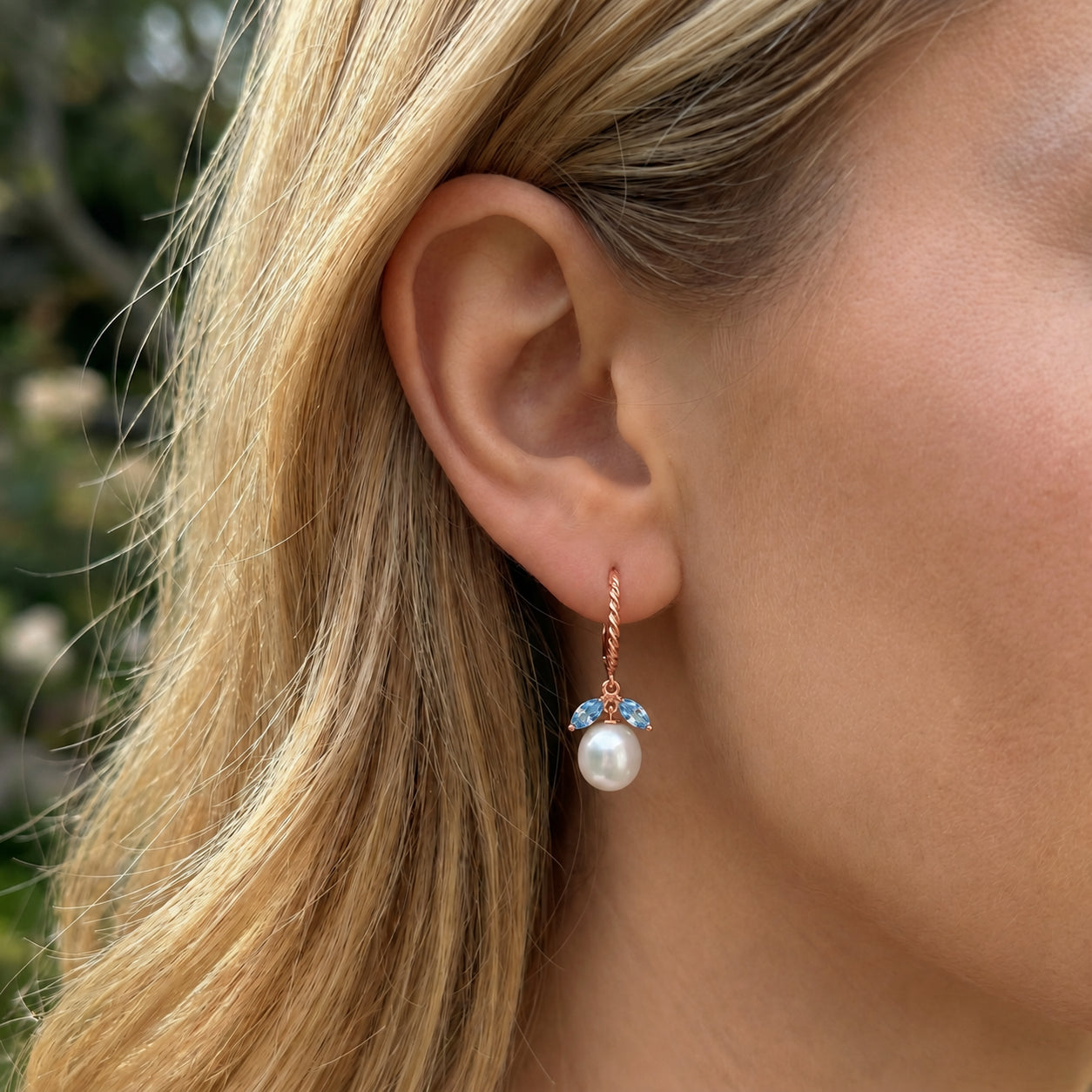 Rose Gold Leverback Earrings Blue Topaz 10K — Argentina