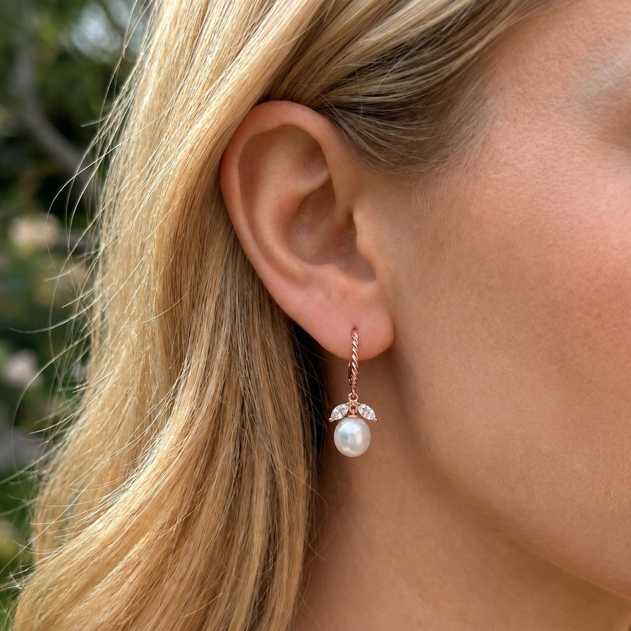 Rose Gold Leverback Earrings Aquamarine 10K — Argentina