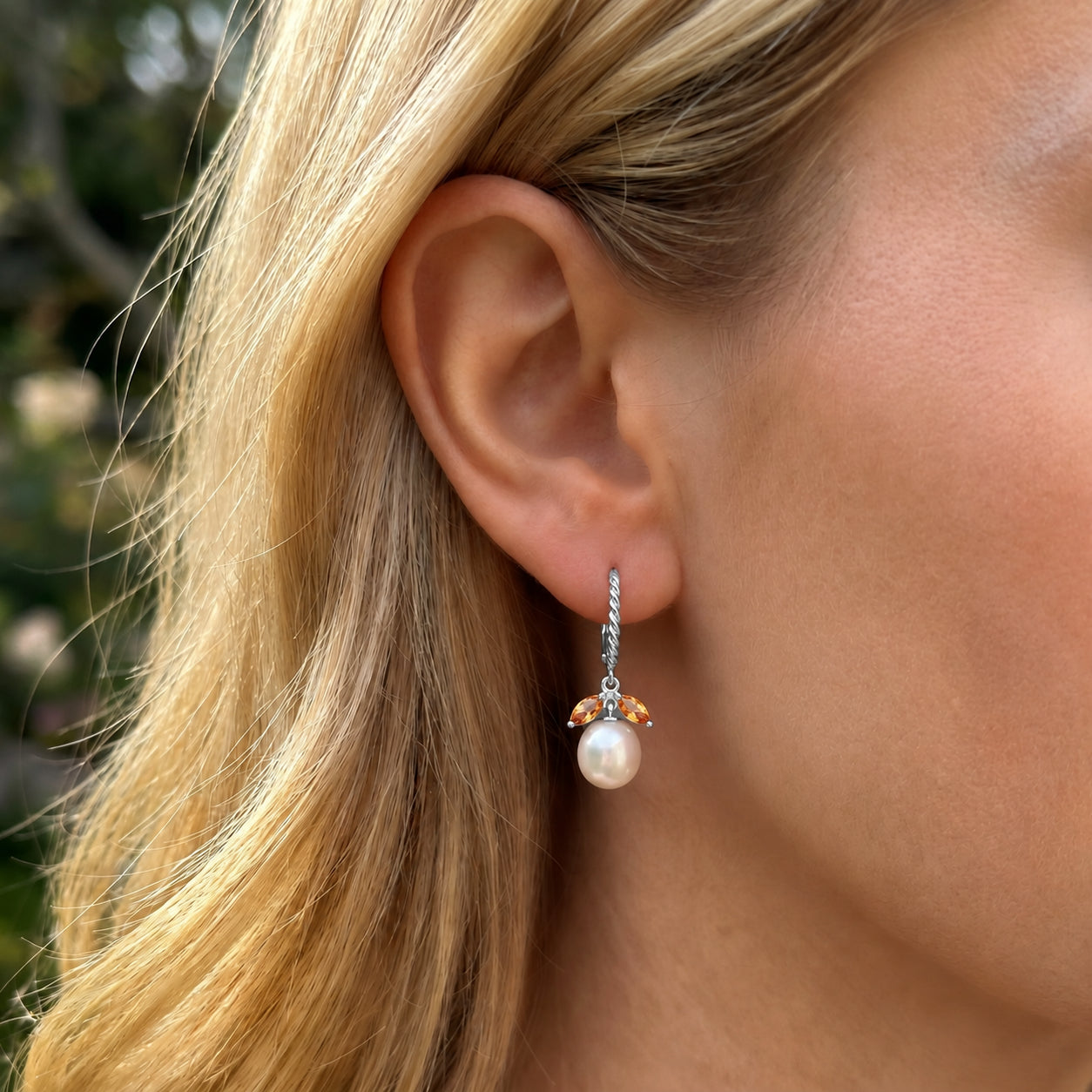 White Gold Leverback Earrings Aquamarine 10K — Argentina