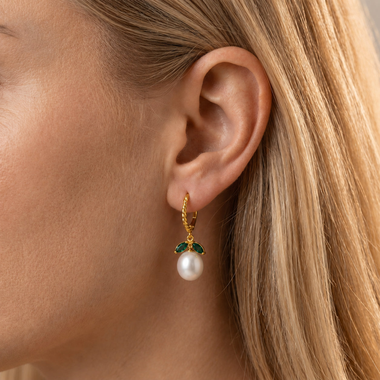 Yellow Gold Leverback Earrings Citrine 10K — Argentina
